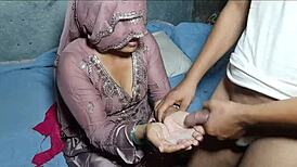 Novomanželka bhabhi fouká devarovi