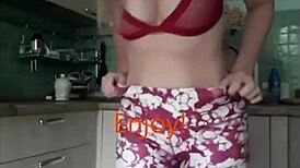 Horny amateur pees in sexy gym pants at the gym.