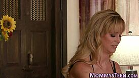 Lesbian Milf Scissoring