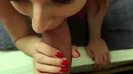 Domácí swinger trojka s 18+ teen amatérkami a obřím ptákem