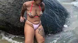 We are the peludinhas fucking on african beach with bisexual swingers group, but we messed it up