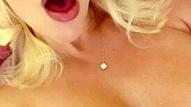 fingering my pussy and playing with my vibrator blondie fesser
