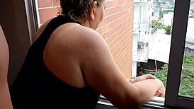 Aku Suka Banget Nyentuh Memek Enak Ibu Tiriku