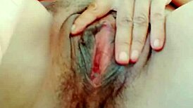 Soy Una Mujer Bastante Cachonda Me Encanta Sentir Esas Pollas Grandes Y Consolador Gigante Meter Hasta El Fondo Y Sentir Un Gran Placer A Chorros