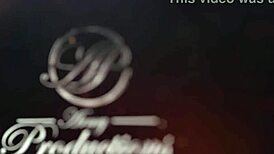 I deliver petite outdoor oral pleasure