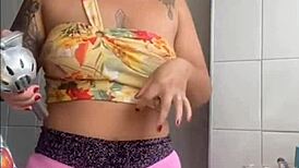 Flashing Swollen Pussy On Live Stream – Dare To Watch?