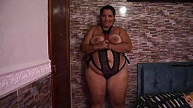 milf masturbates with dildo in the shower, she's so hot