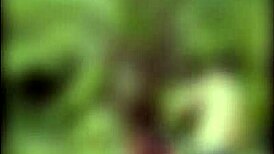 I deliver petite outdoor oral pleasure