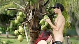 Doručuju drobnou 18+ venkovní orál