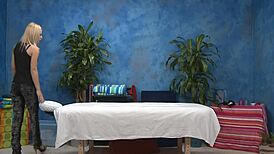 Masseuse takes insertion of the one-eyed monster deeply