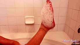 Bath time chat with busty hairy milf cameron skye