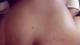 Bangladeška Devojka I Momak Deli Njihov Novi Video.