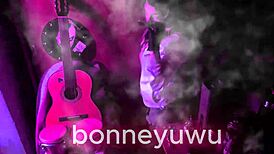 Bonneyuwu Earns Pay By Sucking Dildo Intensely In Sexy Outfit!