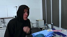 Rando Freeused A Milf Momfreeuse