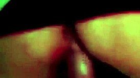 Gravada secretamente antes de ir a escola a enteada da o cu novinha acorda e faz anal sentando na pica do padrasto