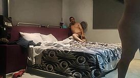 En el motel con dos tomas camara 1