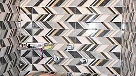 Vzal mi sperma do pusy při intenzivním koupelňovém sexu s prstěním