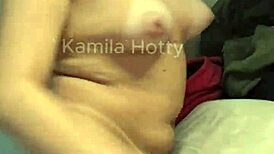 Corninho viu o solteiro gozar dentro da namorada e tbm quis gozar