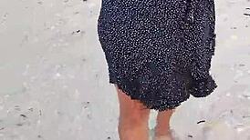 exhibiendome en playa mexicana muestro las tetas y el culo