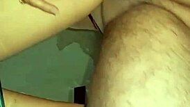 la vecina me invitó a su casa por café pero la follé mientras lo preparaba