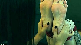 Annyira Izgató Látni a Megszállottságodat a Lábaimmal Ebben a POV Jelenetben