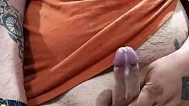 josué searches for a mature companion