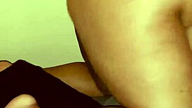 AZZ AZZ AZZ SHAKING TEEN ASS TWERKING FUN!