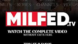 Åh man, jag blev fångad när jag smygfotograferade min styvmammas sexiga lingerie 😏