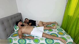 Le Pido Un Consejo A Mi Hermanastra Sobre El Tema Del Sexo Y Nos Calentamos Tanto Que Terminamos Follando - Porno En Español