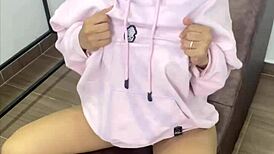 i'm watchin this naughty teen 18+ with a stamp masturbatin