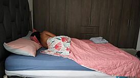 El Gran Culo De Esta Chica Me Hace Follarla Después De Una Ducha