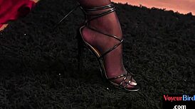 Voyeur CFNM Amateur Milf Seduces Wanker Who Wanks on Her.