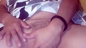 Me Encontre A La Conejita De Pascua Masturbandose Y Me La Folle En Una Aventura Casera