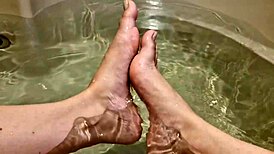 Pepe's Bathtub Relaxation