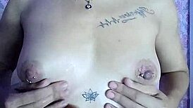 Joven Caliente Coño Peludo Se Masturba Cabalgando a Escondidas Hasta Correrse en Creamy