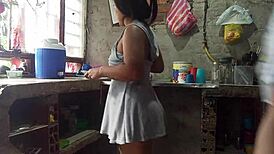 No Aguanta Las Ganas y Desea Comerse el Postre Antes Que el Plato Fuerte