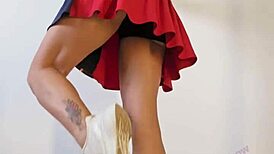 Sniff the Squirt on Kiarameow's Feet 😜💦