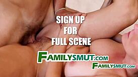 STYVMAMMA KUKOLD AVELSSSESSION MED MAN SOM TITTAR I FAMILJESMUT