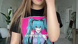 Staryuki Dancing Compilation Showcases Sexy Moves and Rhythms