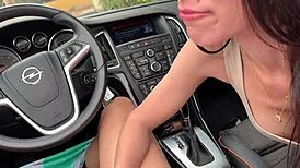 fucked a slut in public in a convertible 🚗😈