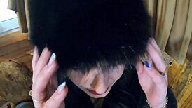 Preview-milfycalla- deep blow-job while wearing fur coat and shiny boots 204