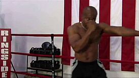 Mature Cougar Fucks Big Black Cock In The Ring 💥