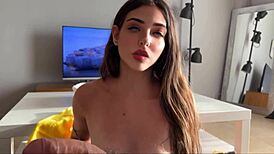 Padrastro Me Muestra Su Polla Mientras Yo Limpio El Polvo No Quiero Mirar Pero Termino Haciendo Una Paja Chupando Y Cabalgando En Su Polla Hablando En Espanol