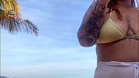 nem percebi que esse shorts est� marcando a minha xota