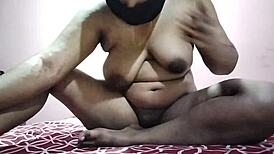 Indian Amateur Girl Quenches Her Pussy Thirst with Exposed Tits!