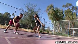 Sexy Golddigger Likes Playing Basketball, Sport Always Energizes Her