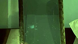 gotica culona masturbandose