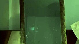 gotica culona masturbandose