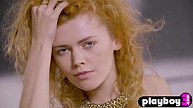 small tits milf brunette looks amazing, hot babes posed totally naked