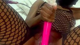 Teen uses massive vibrator in solo session